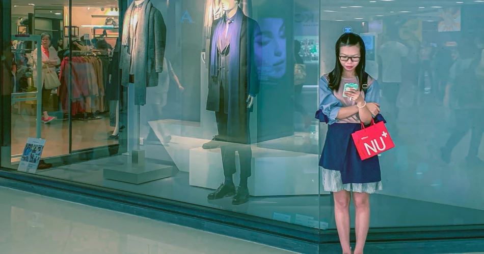 Complete Guide to Infinity Mall Andheri: Stores, Food & Fun